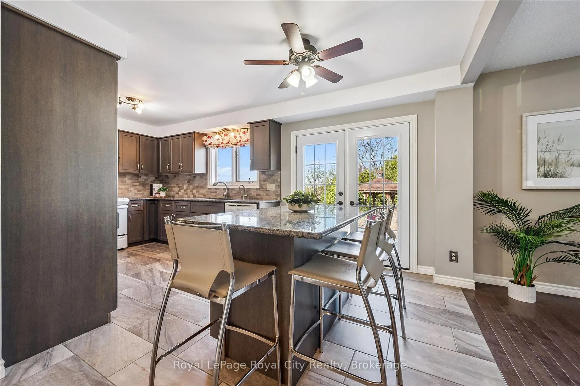 Photo 16 of 83 Pinnacle Crescent, Guelph, Willow West/Sugarbush/West Acres — HOMEH