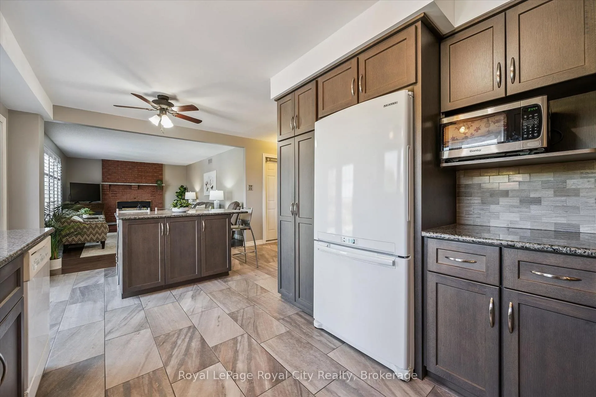 Photo 20 of 83 Pinnacle Crescent, Guelph, Willow West/Sugarbush/West Acres — HOMEH