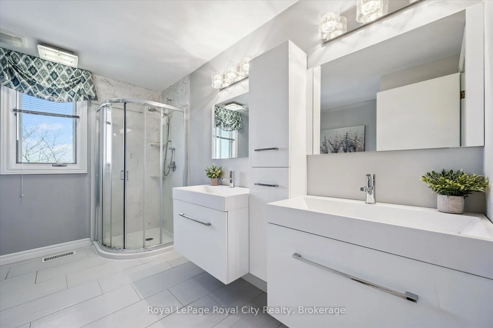 Photo 32 of 83 Pinnacle Crescent, Guelph, Willow West/Sugarbush/West Acres — HOMEH