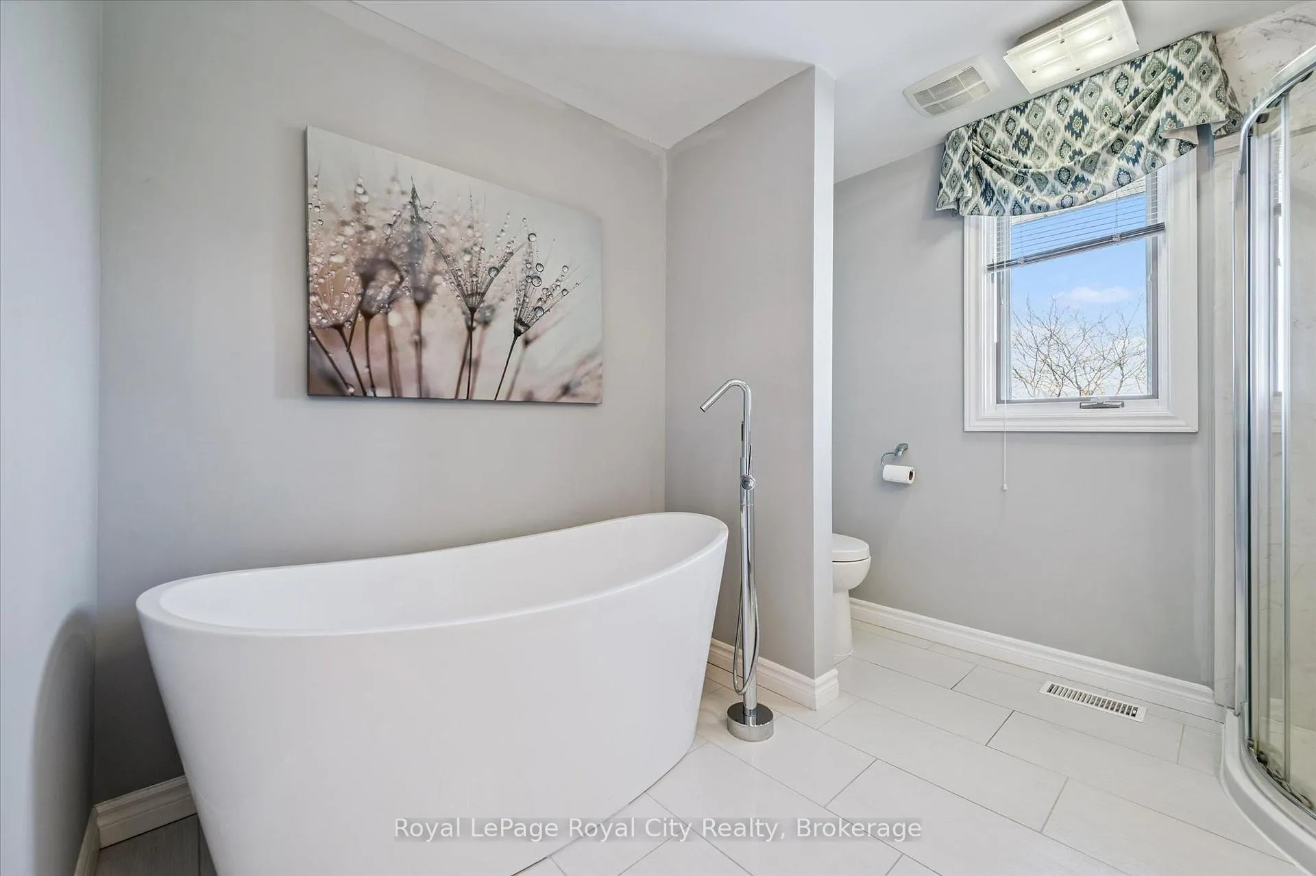 Photo 33 of 83 Pinnacle Crescent, Guelph, Willow West/Sugarbush/West Acres — HOMEH