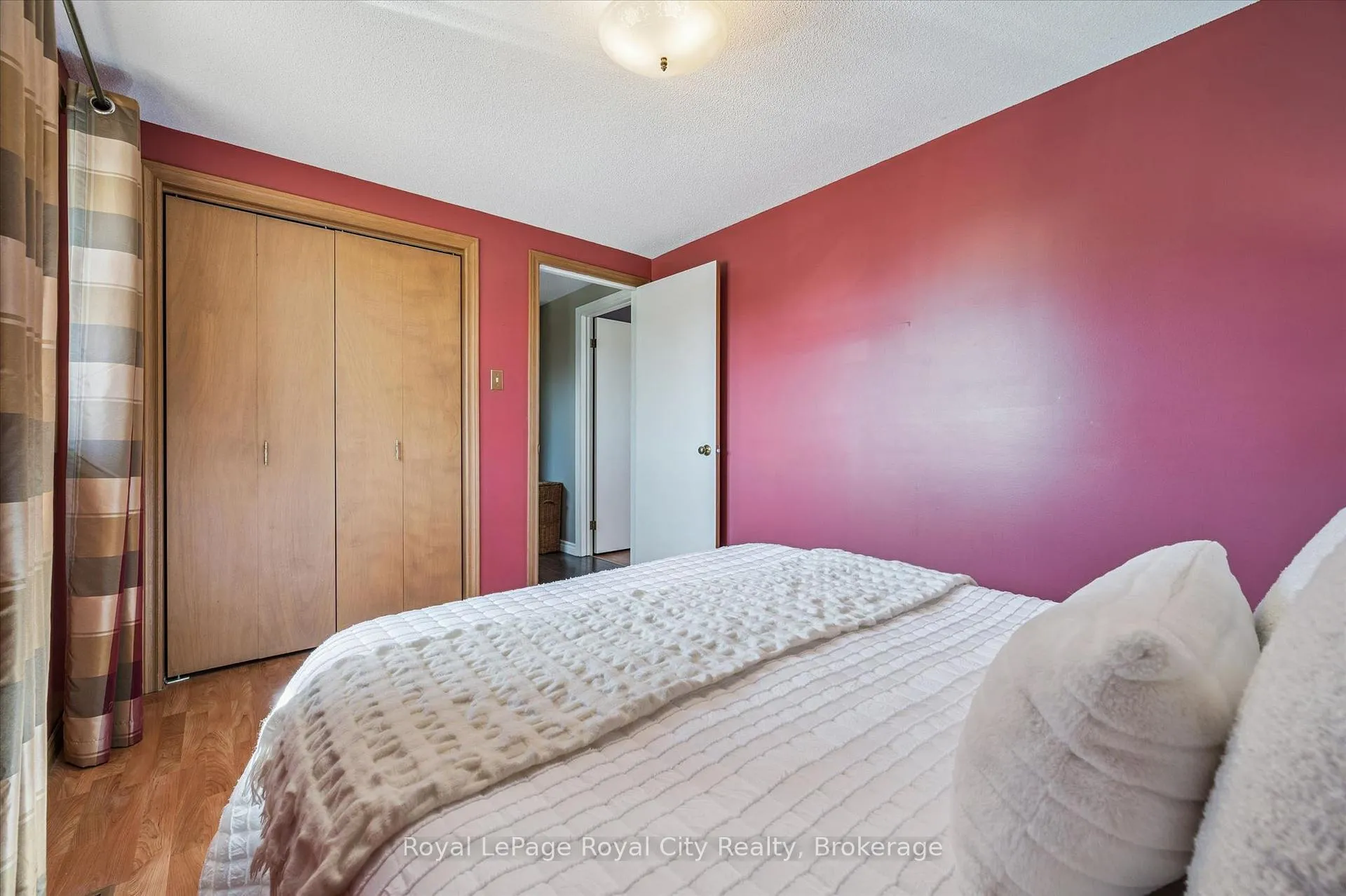 Photo 35 of 83 Pinnacle Crescent, Guelph, Willow West/Sugarbush/West Acres — HOMEH