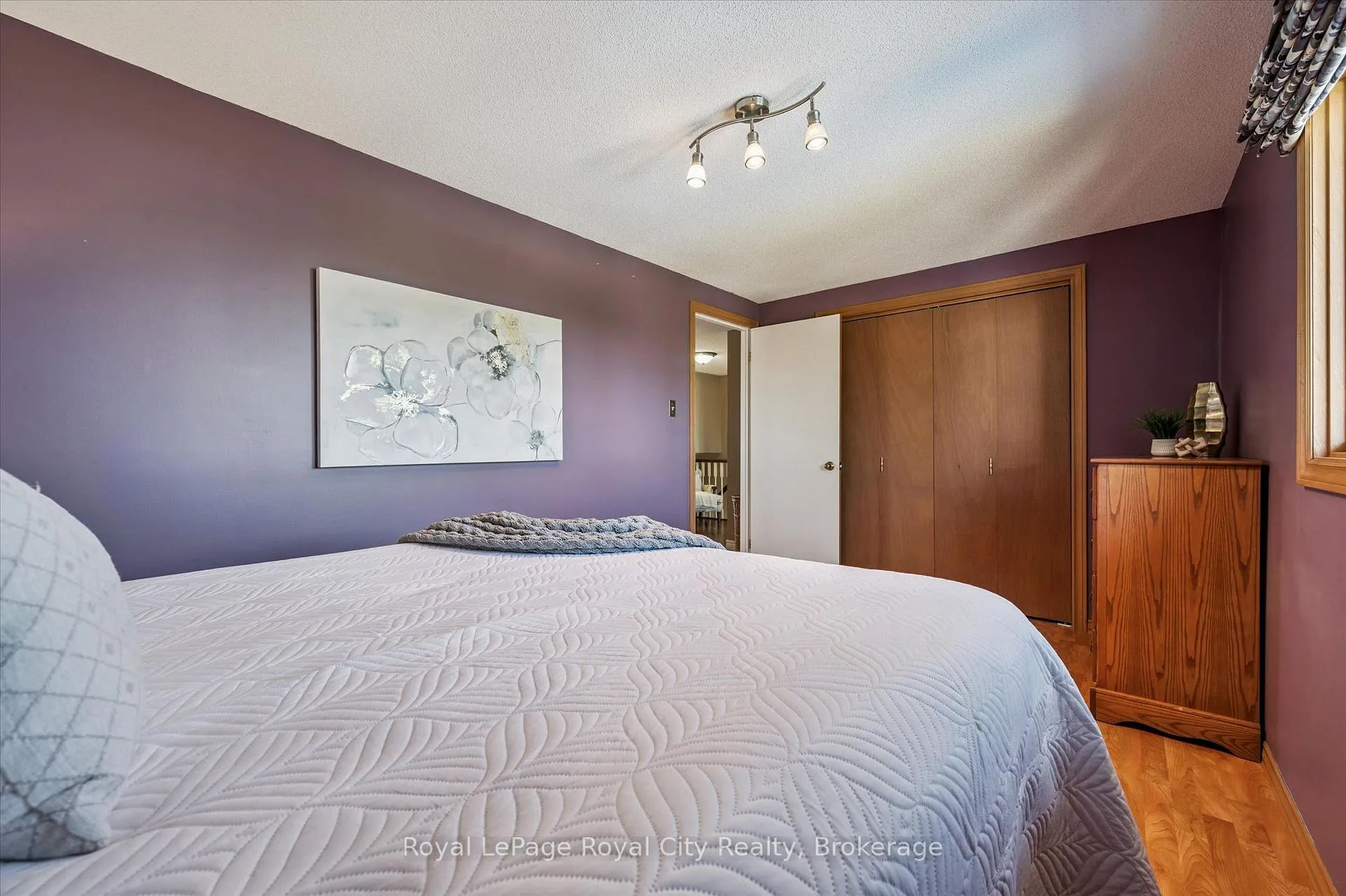Photo 37 of 83 Pinnacle Crescent, Guelph, Willow West/Sugarbush/West Acres — HOMEH