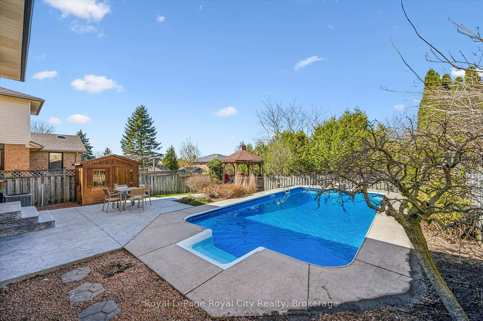 Photo 42 of 83 Pinnacle Crescent, Guelph, Willow West/Sugarbush/West Acres — HOMEH