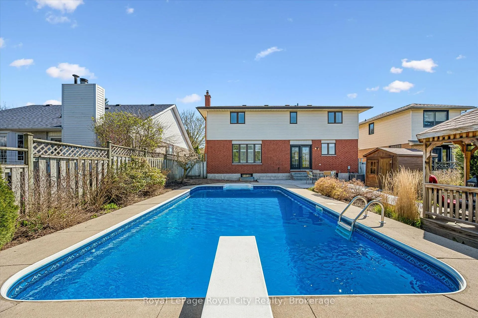 Photo 44 of 83 Pinnacle Crescent, Guelph, Willow West/Sugarbush/West Acres — HOMEH