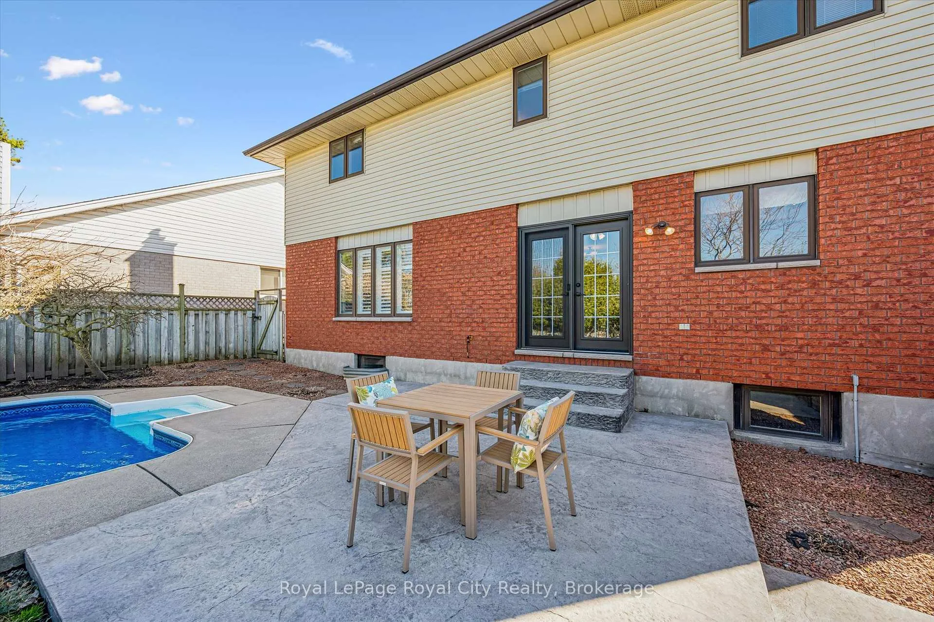 Photo 48 of 83 Pinnacle Crescent, Guelph, Willow West/Sugarbush/West Acres — HOMEH