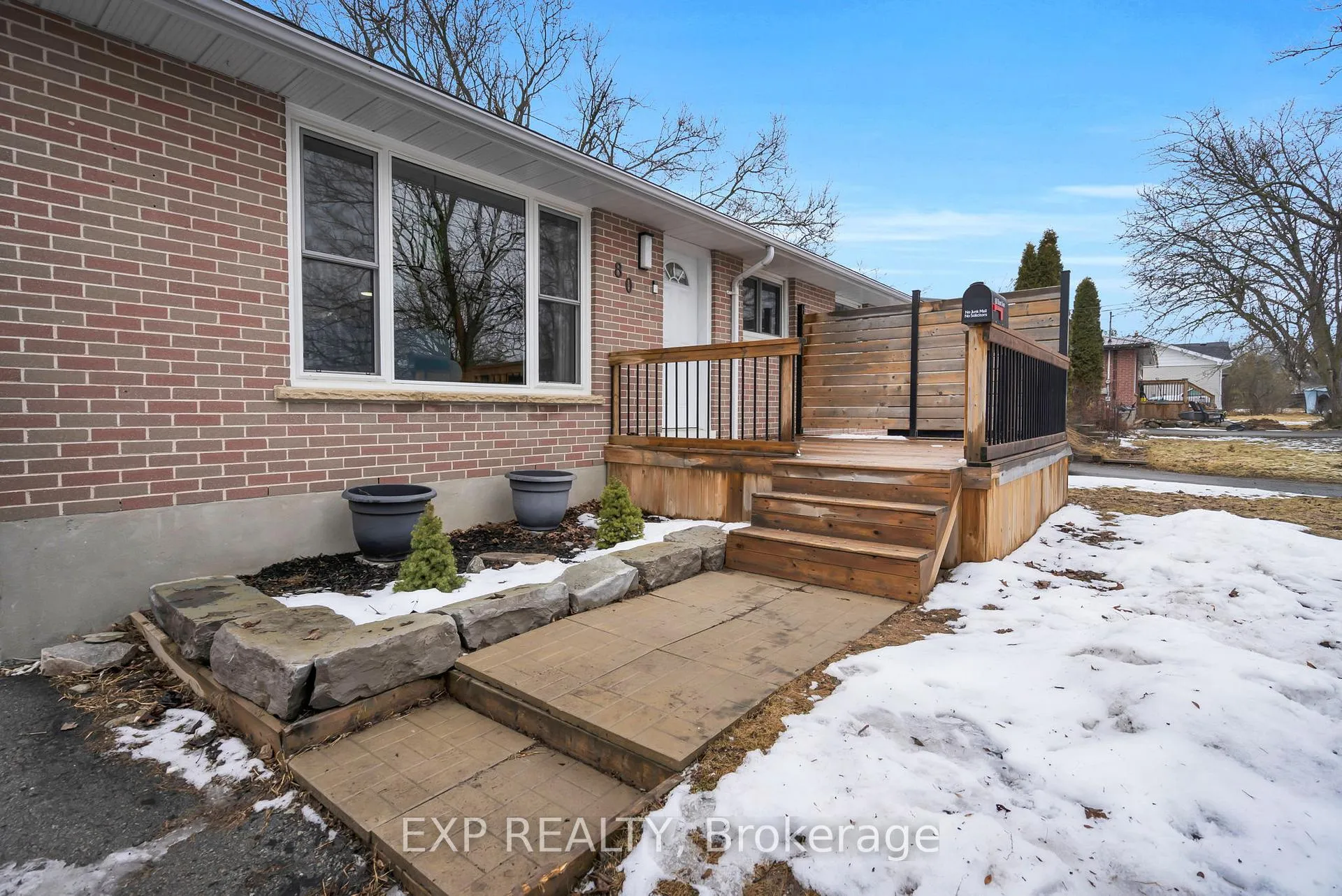 Photo 3 of 80 Short Avenue, Kawartha Lakes, Lindsay — HOMEH