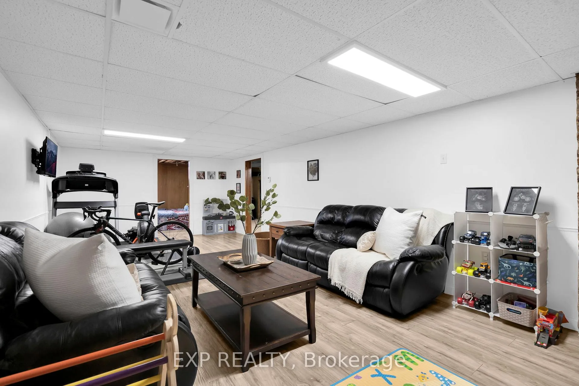 Photo 24 of 80 Short Avenue, Kawartha Lakes, Lindsay — HOMEH