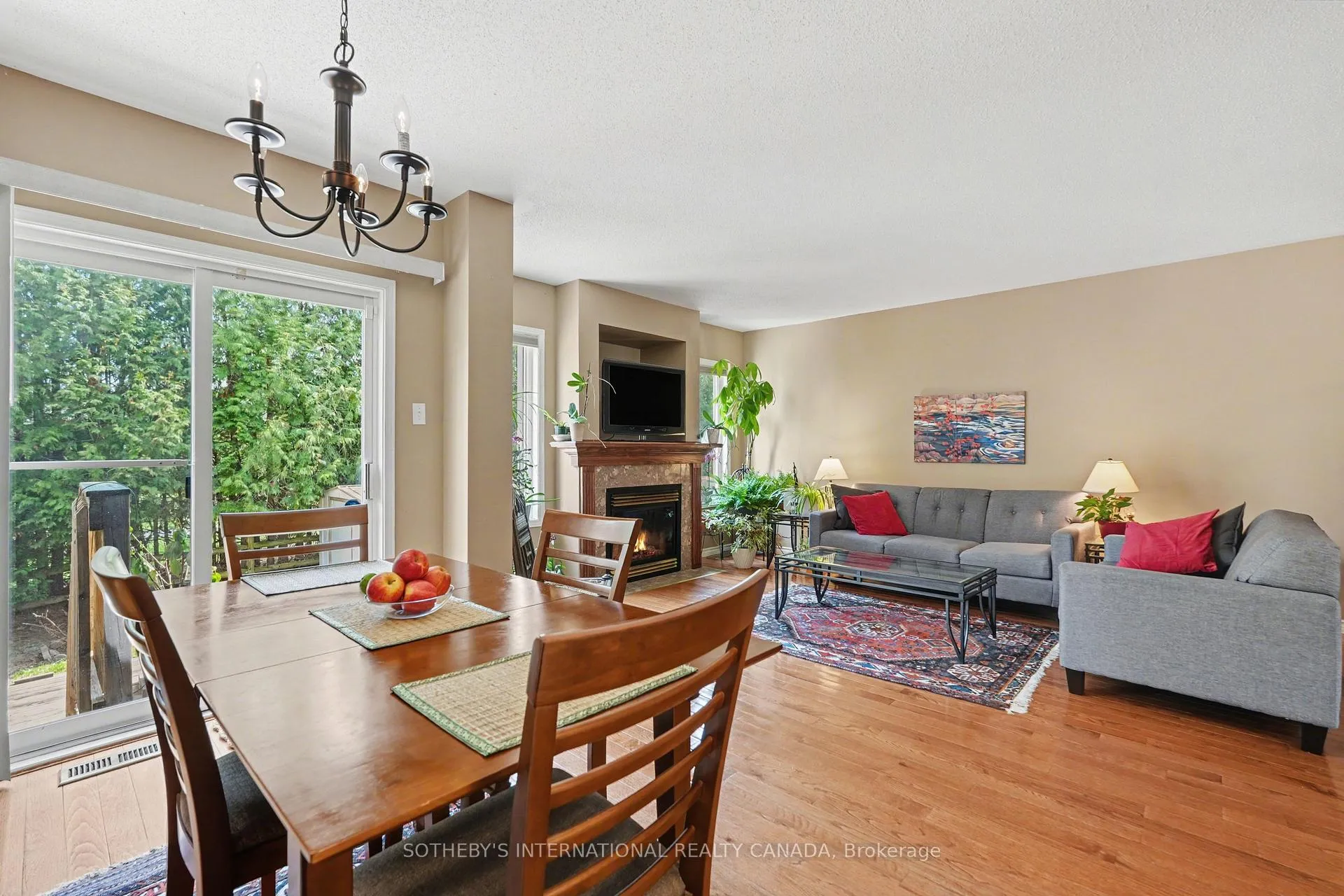 Photo 5 of 55 Chantilly Gate, Ottawa, Stittsville (North) — HOMEH
