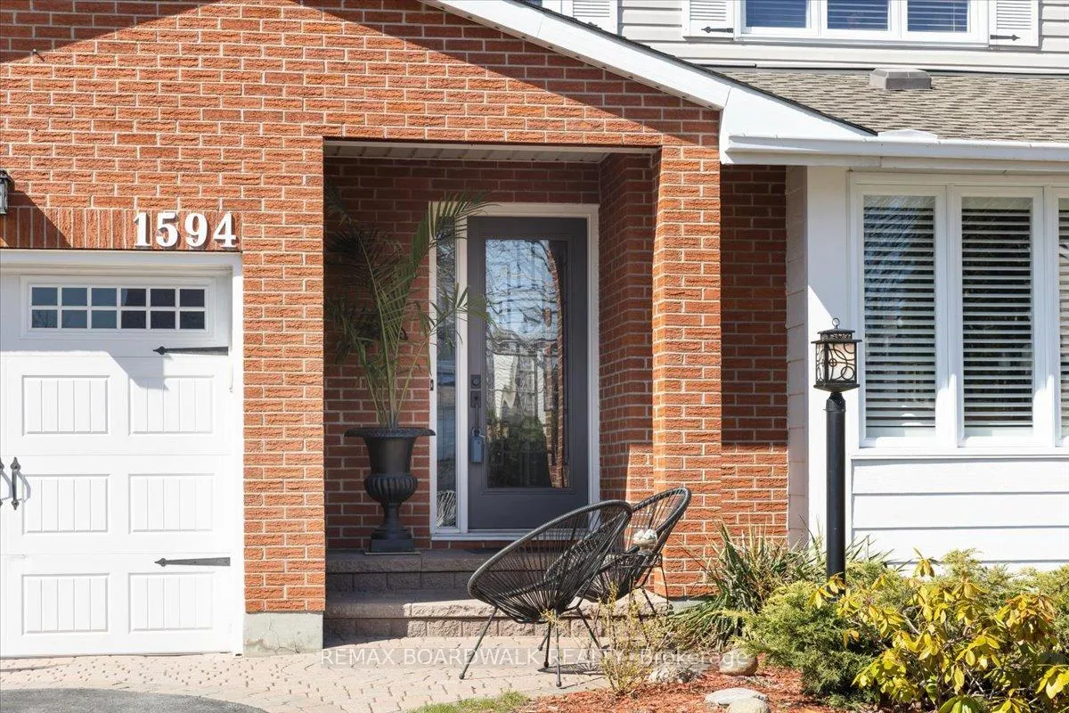 Photo 2 of 1594 Meadowfield Place, Ottawa, Chapel Hill — HOMEH