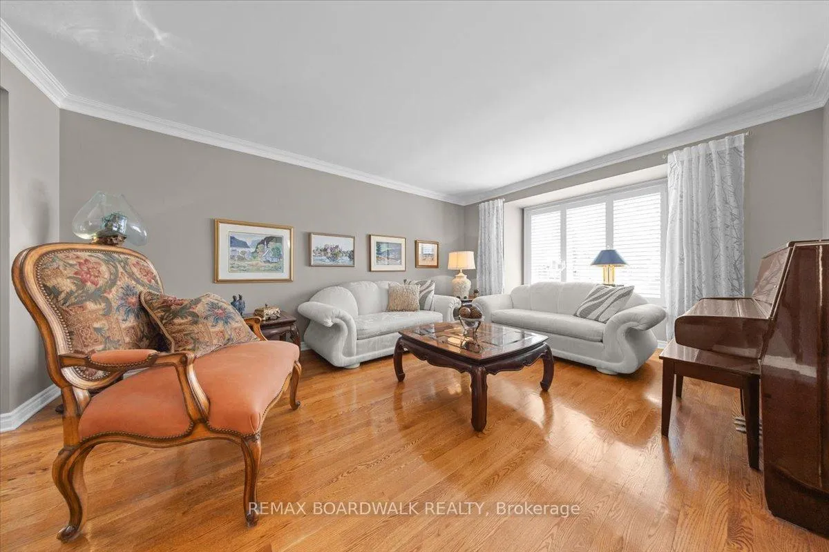 Photo 6 of 1594 Meadowfield Place, Ottawa, Chapel Hill — HOMEH