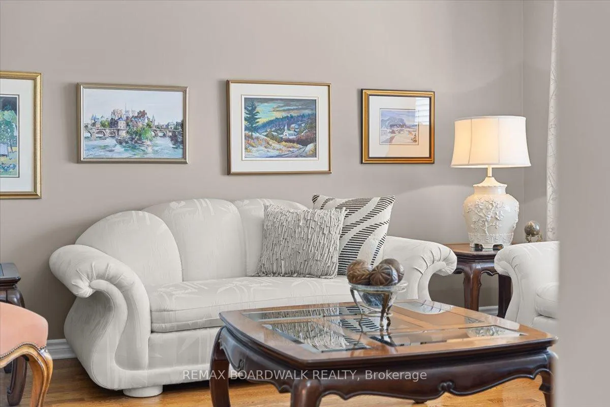 Photo 8 of 1594 Meadowfield Place, Ottawa, Chapel Hill — HOMEH