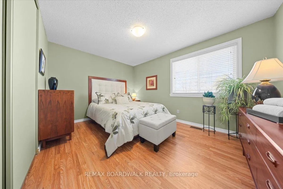Photo 31 of 1594 Meadowfield Place, Ottawa, Chapel Hill — HOMEH