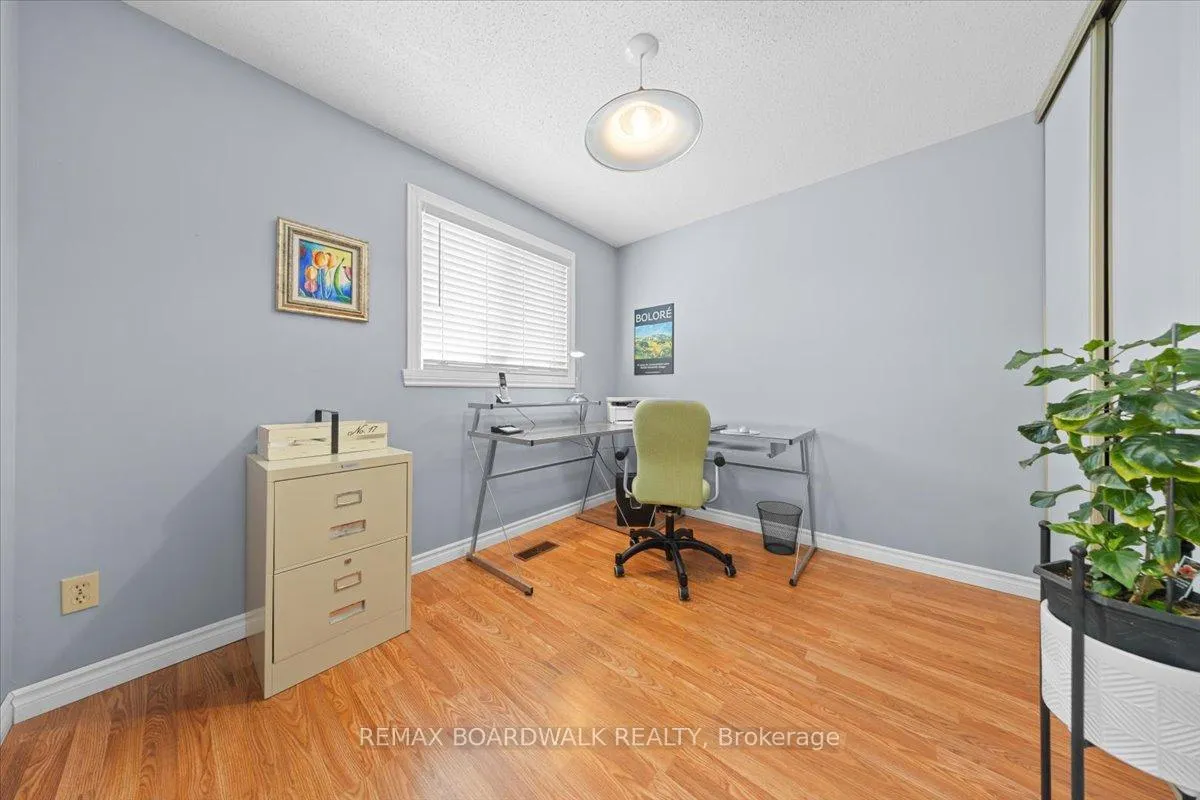 Photo 33 of 1594 Meadowfield Place, Ottawa, Chapel Hill — HOMEH