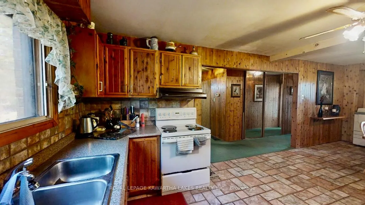Photo 14 of 16 Halmar Park Road, Georgina, Pefferlaw — HOMEH