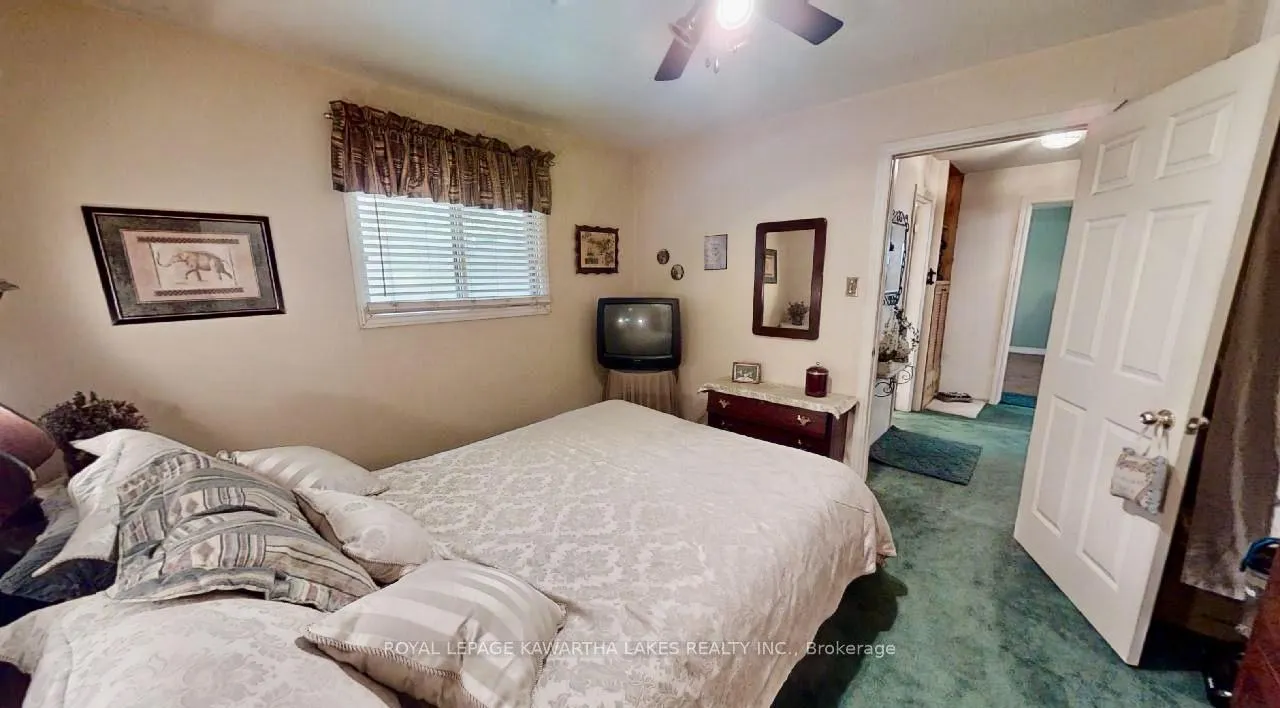 Photo 24 of 16 Halmar Park Road, Georgina, Pefferlaw — HOMEH