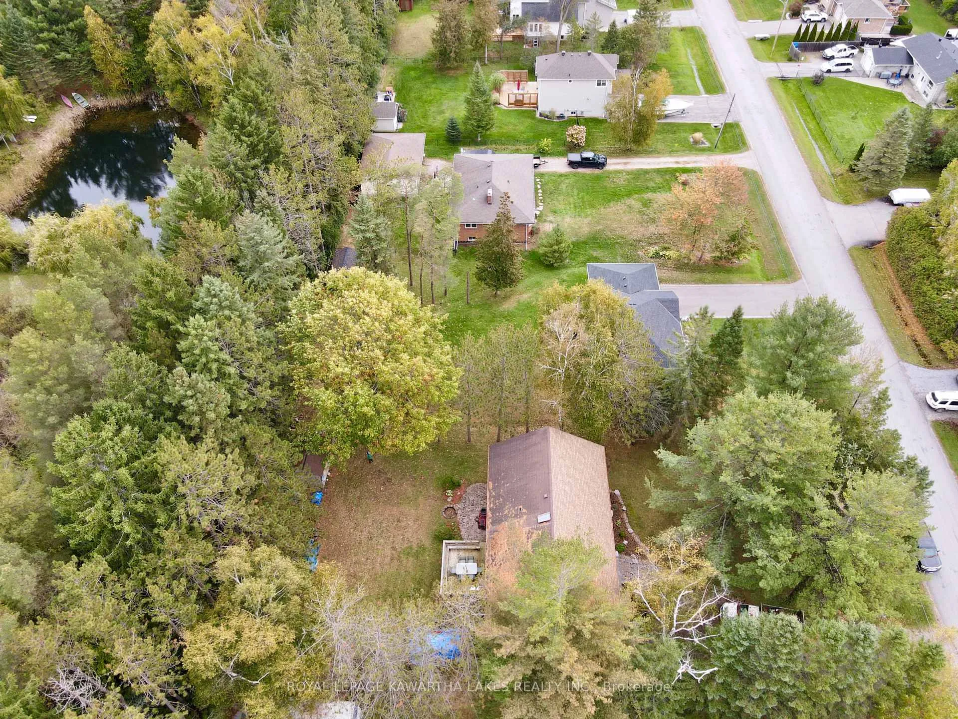 Photo 36 of 16 Halmar Park Road, Georgina, Pefferlaw — HOMEH
