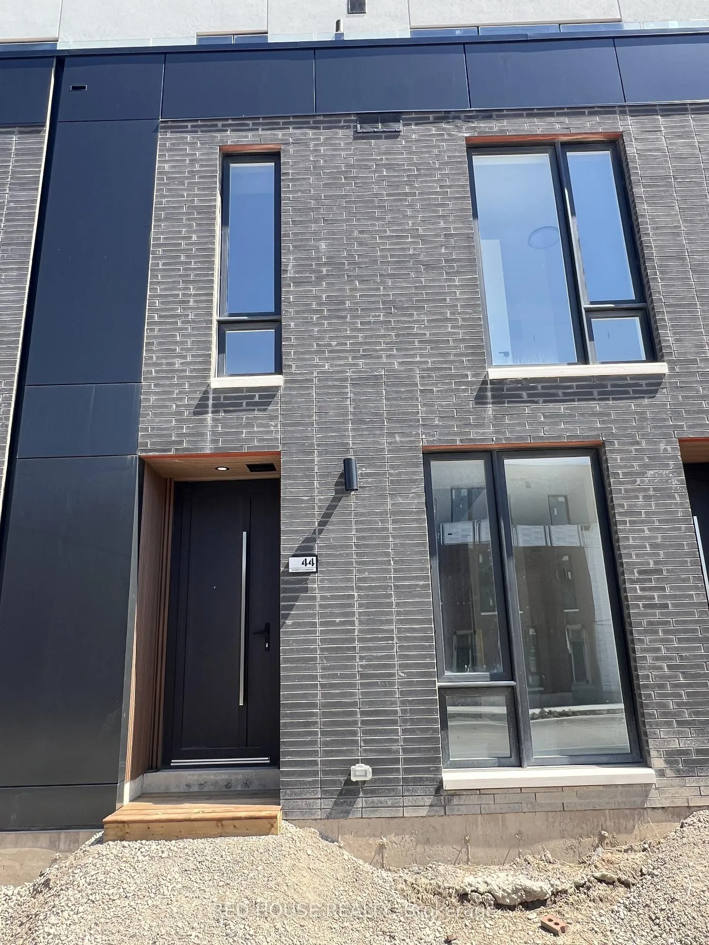 Photo 1 of 44 Everett Common, St. Catharines, Oakdale — HOMEH
