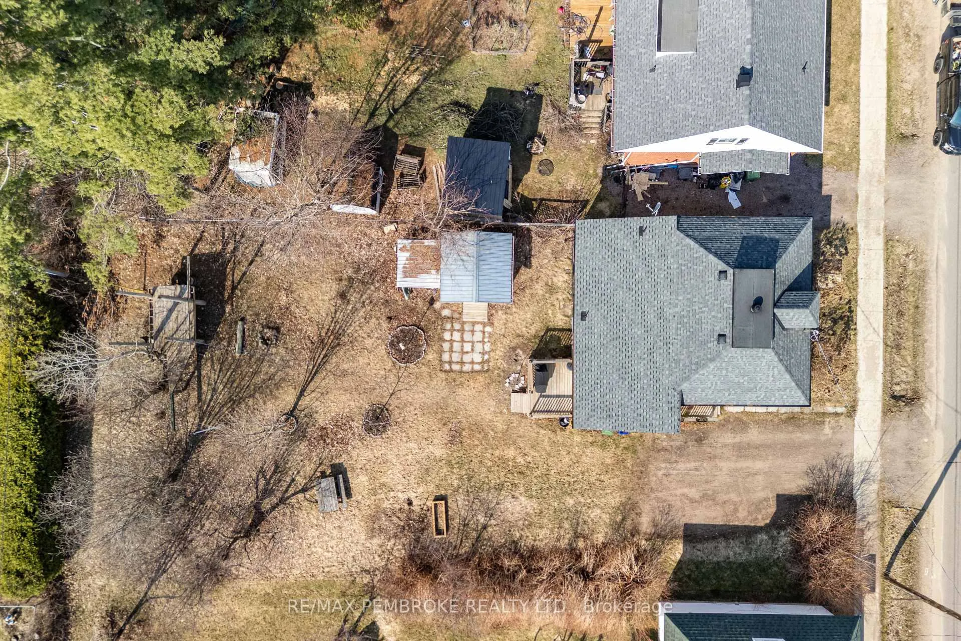 Photo 11 of 354 Irving Street, Pembroke — HOMEH