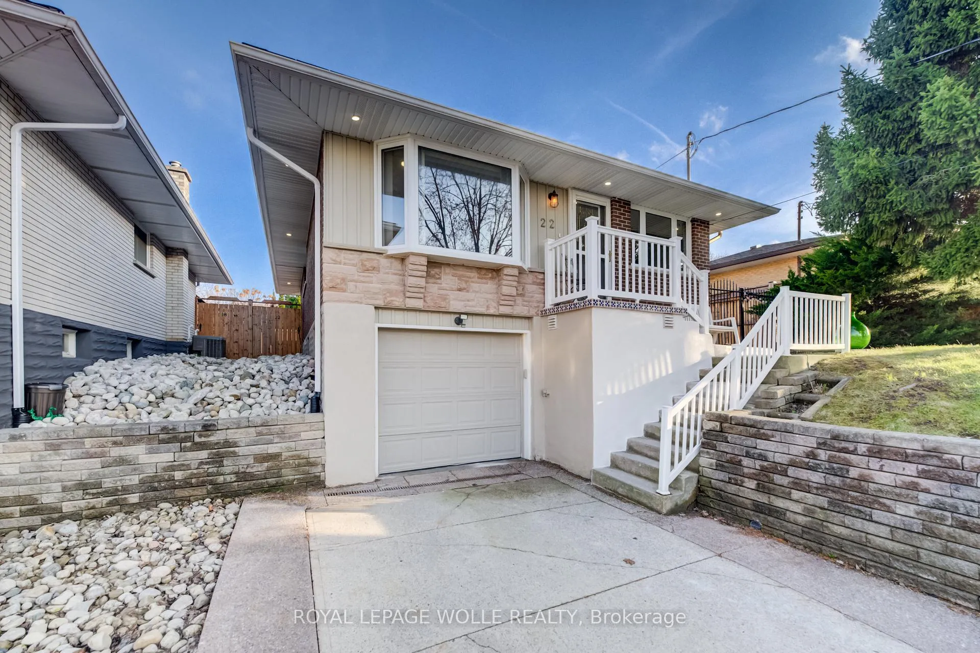Photo 4 of 22 Duncairn Avenue, Kitchener — HOMEH