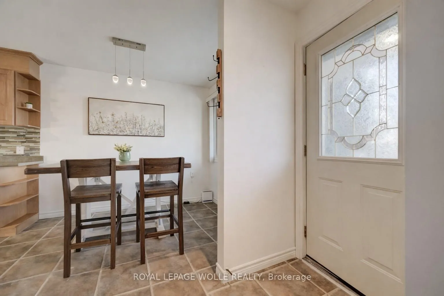 Photo 6 of 22 Duncairn Avenue, Kitchener — HOMEH