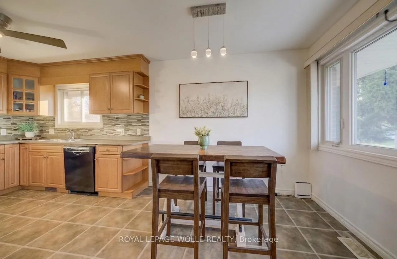 Photo 7 of 22 Duncairn Avenue, Kitchener — HOMEH