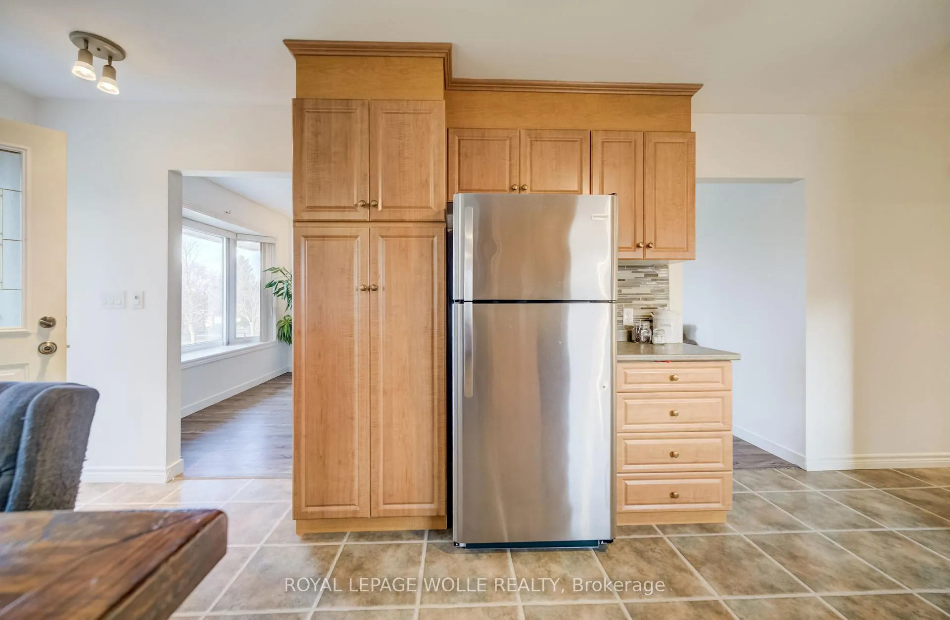 Photo 10 of 22 Duncairn Avenue, Kitchener — HOMEH