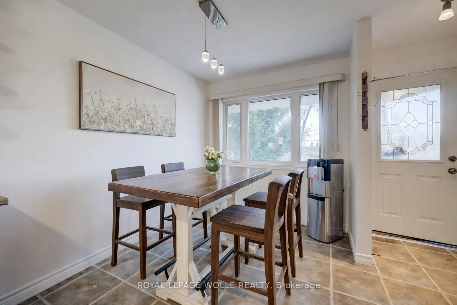 Photo 12 of 22 Duncairn Avenue, Kitchener — HOMEH