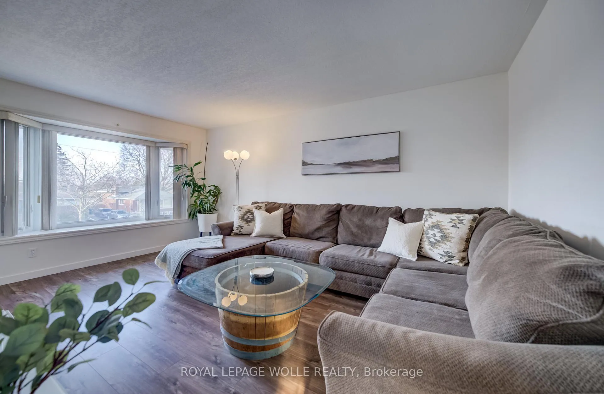 Photo 13 of 22 Duncairn Avenue, Kitchener — HOMEH