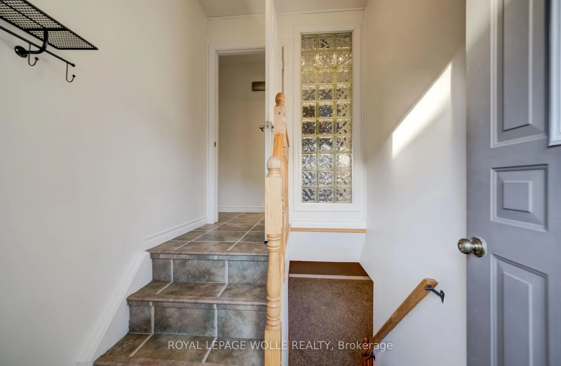 Photo 24 of 22 Duncairn Avenue, Kitchener — HOMEH