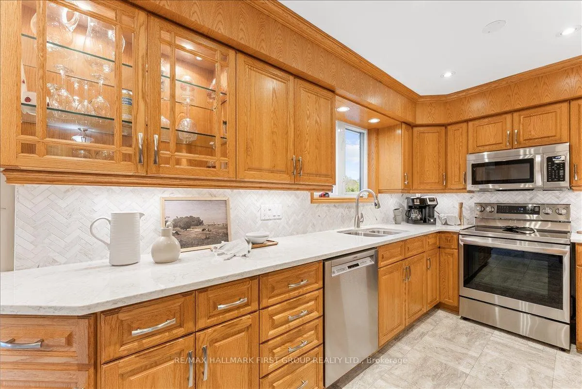 Photo 11 of 68 Resolute Crescent, Whitby, Lynde Creek — HOMEH