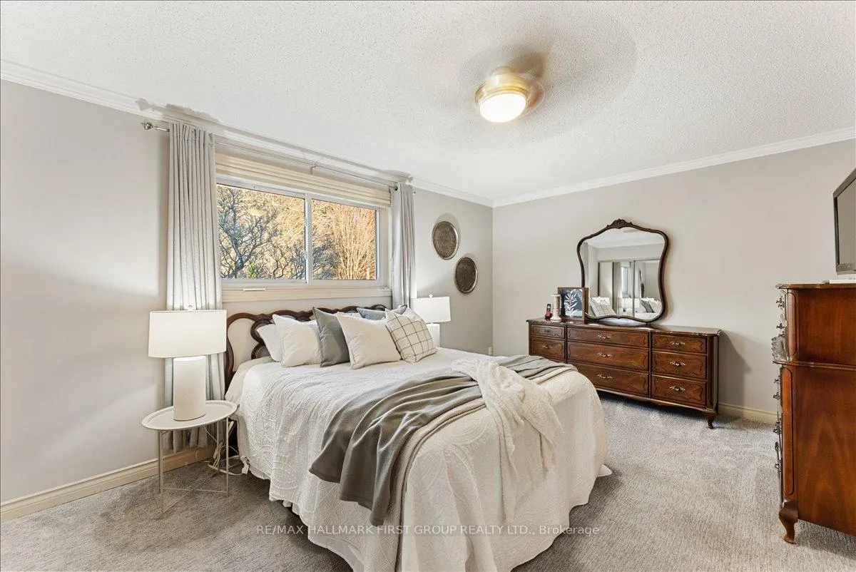 Photo 17 of 68 Resolute Crescent, Whitby, Lynde Creek — HOMEH