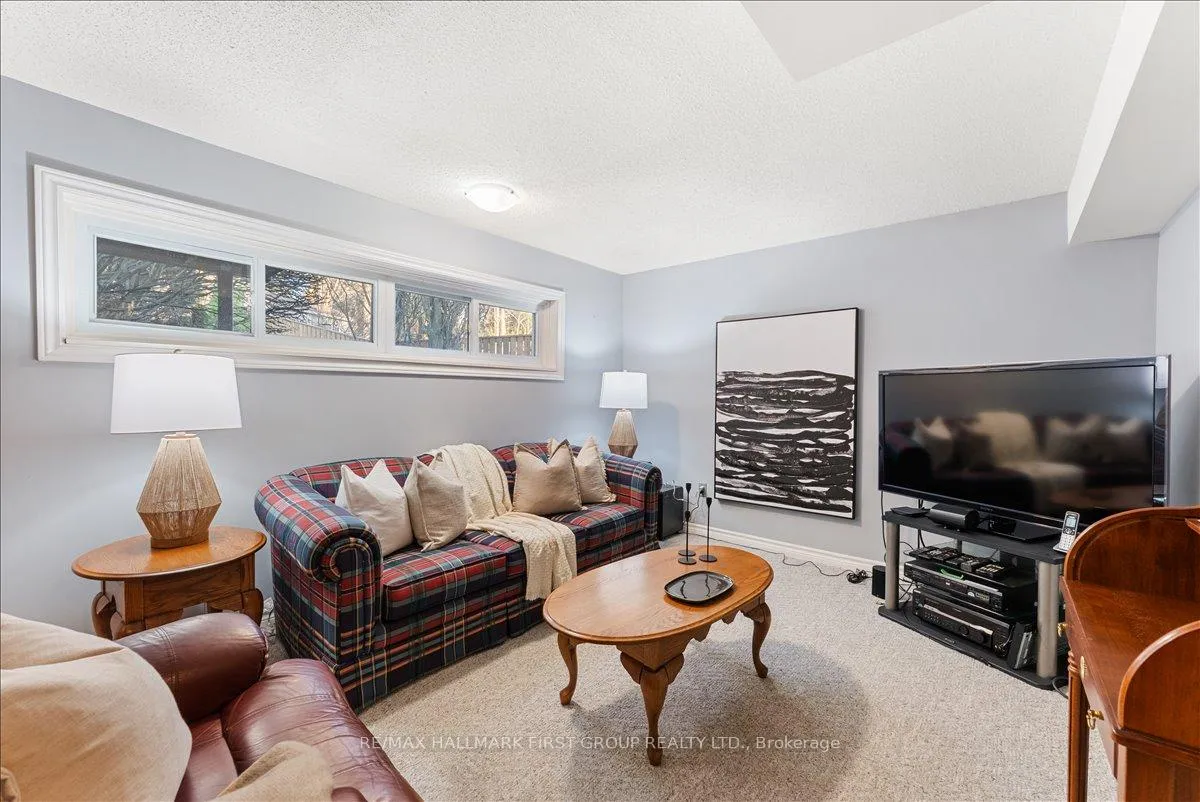 Photo 22 of 68 Resolute Crescent, Whitby, Lynde Creek — HOMEH