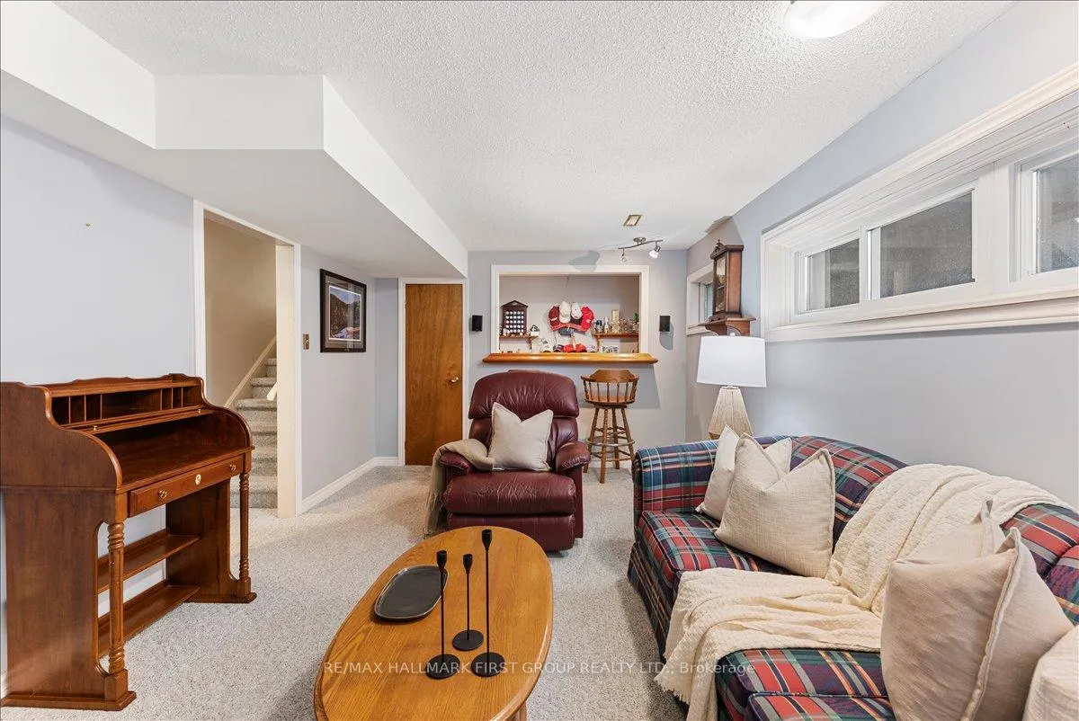 Photo 23 of 68 Resolute Crescent, Whitby, Lynde Creek — HOMEH