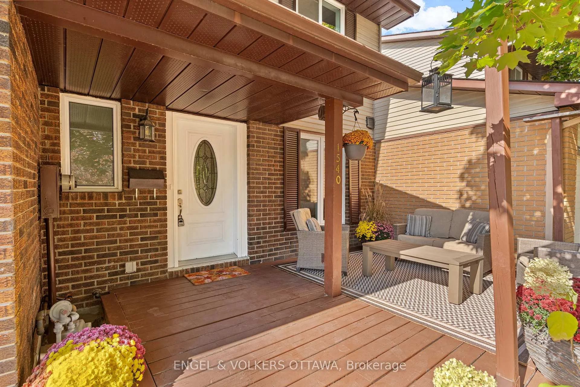 Photo 2 of 1540 Mimosa Avenue, Ottawa, Riverview Park — HOMEH
