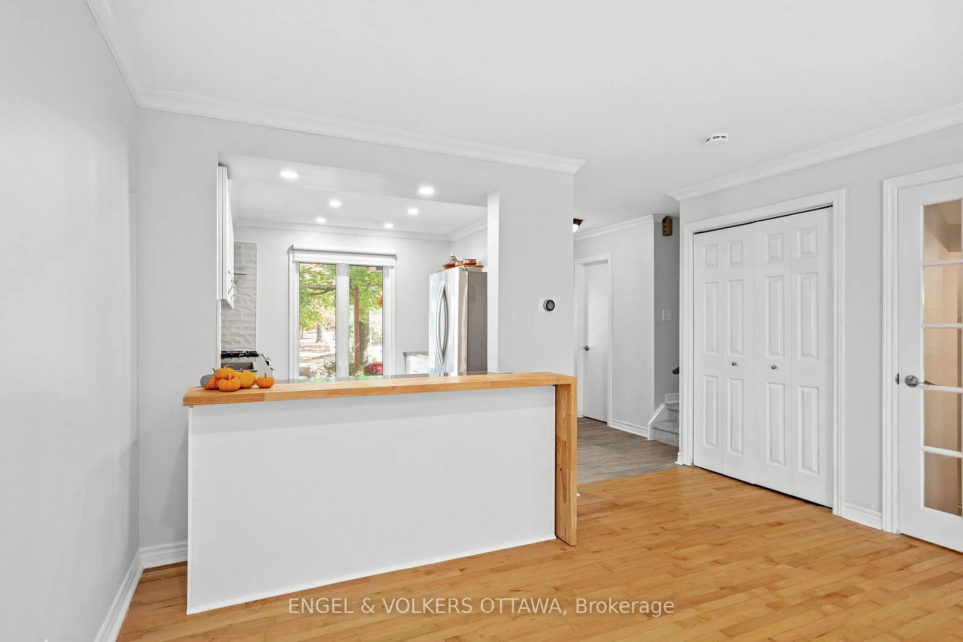 Photo 10 of 1540 Mimosa Avenue, Ottawa, Riverview Park — HOMEH