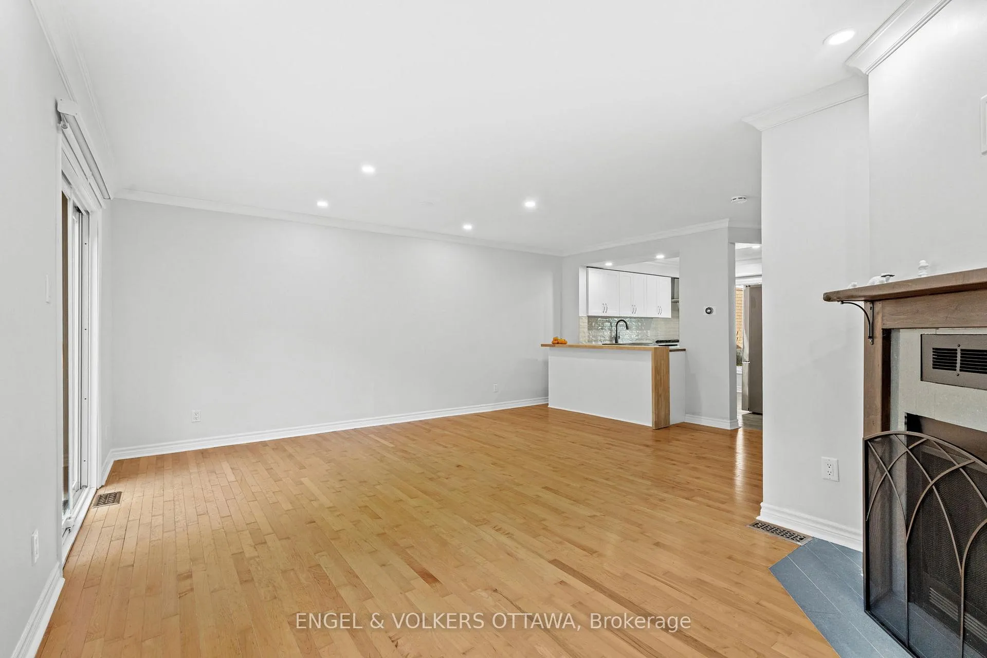 Photo 15 of 1540 Mimosa Avenue, Ottawa, Riverview Park — HOMEH