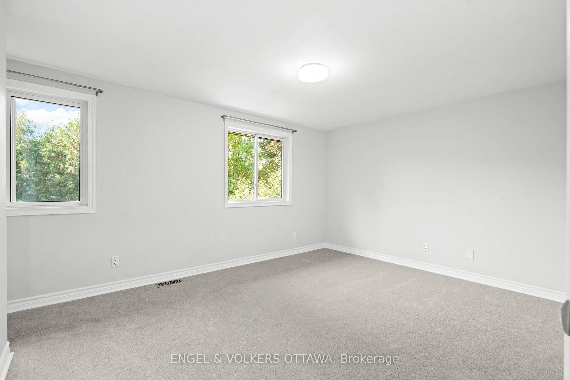 Photo 18 of 1540 Mimosa Avenue, Ottawa, Riverview Park — HOMEH