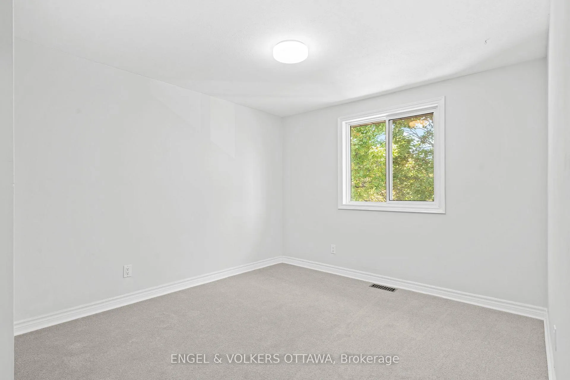 Photo 24 of 1540 Mimosa Avenue, Ottawa, Riverview Park — HOMEH