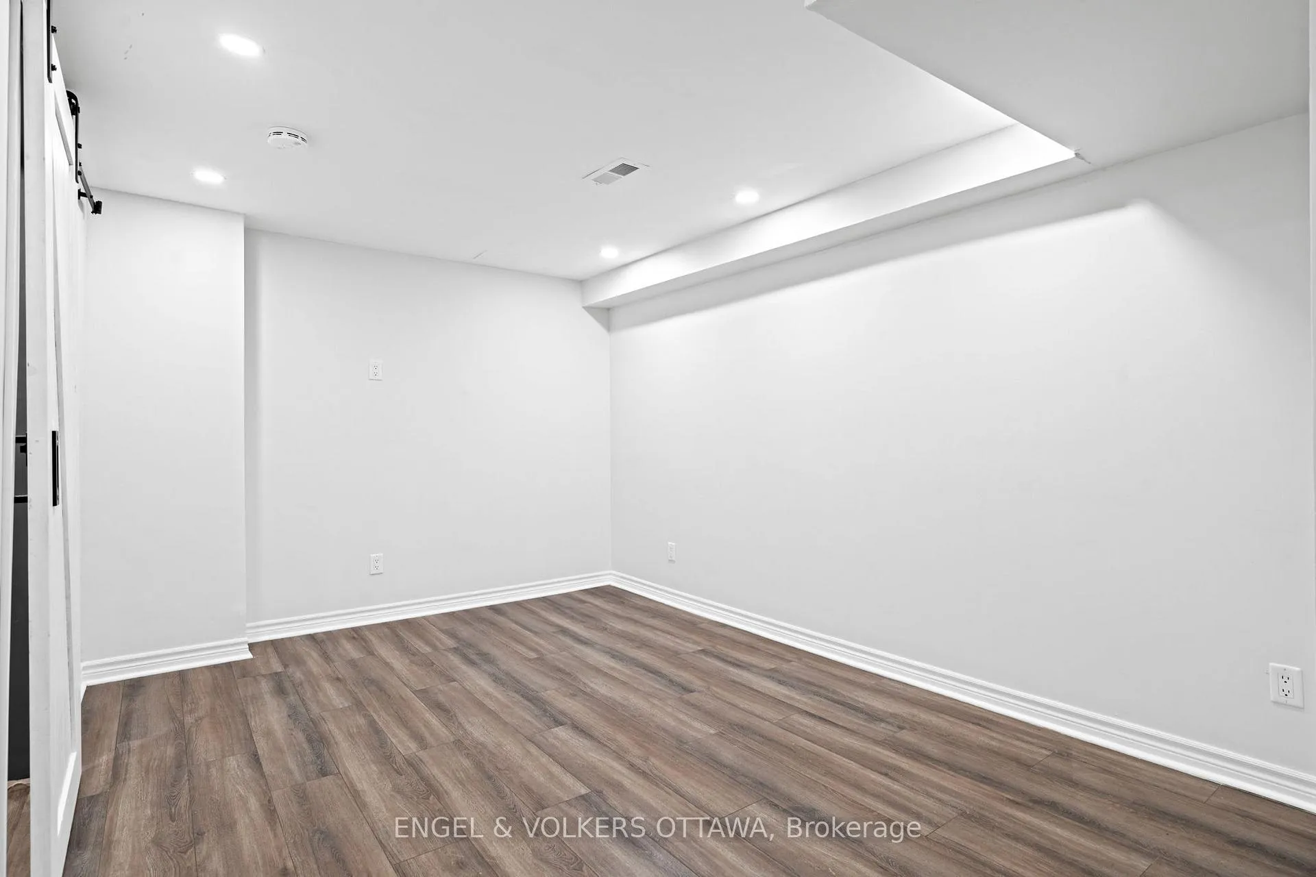 Photo 26 of 1540 Mimosa Avenue, Ottawa, Riverview Park — HOMEH