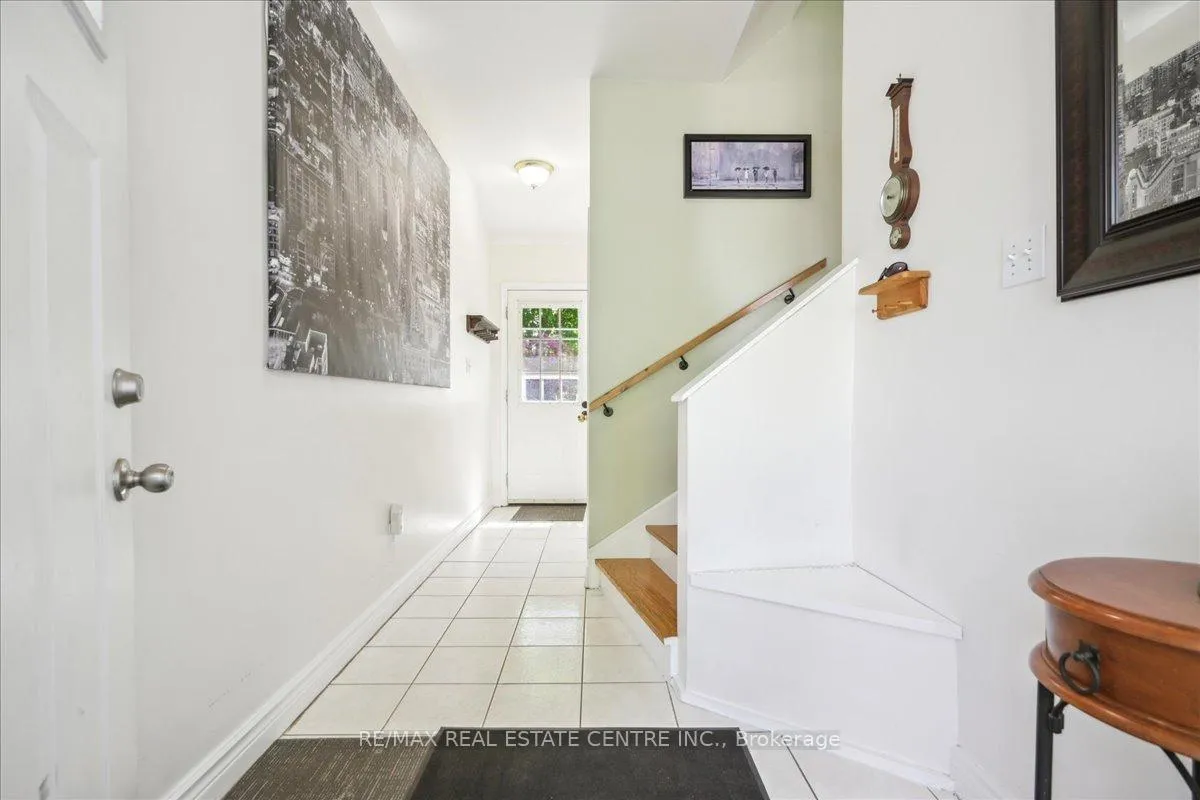 Photo 7 of 74 Mountainview Road S, Halton Hills, Georgetown — HOMEH