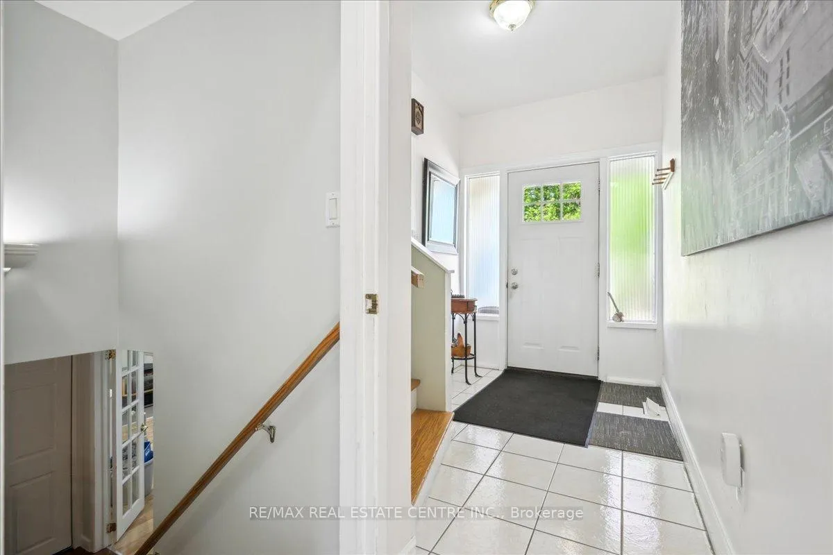 Photo 8 of 74 Mountainview Road S, Halton Hills, Georgetown — HOMEH