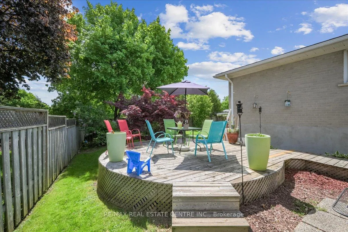 Photo 37 of 74 Mountainview Road S, Halton Hills, Georgetown — HOMEH