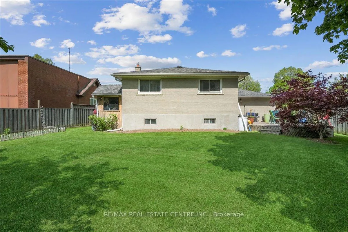 Photo 39 of 74 Mountainview Road S, Halton Hills, Georgetown — HOMEH