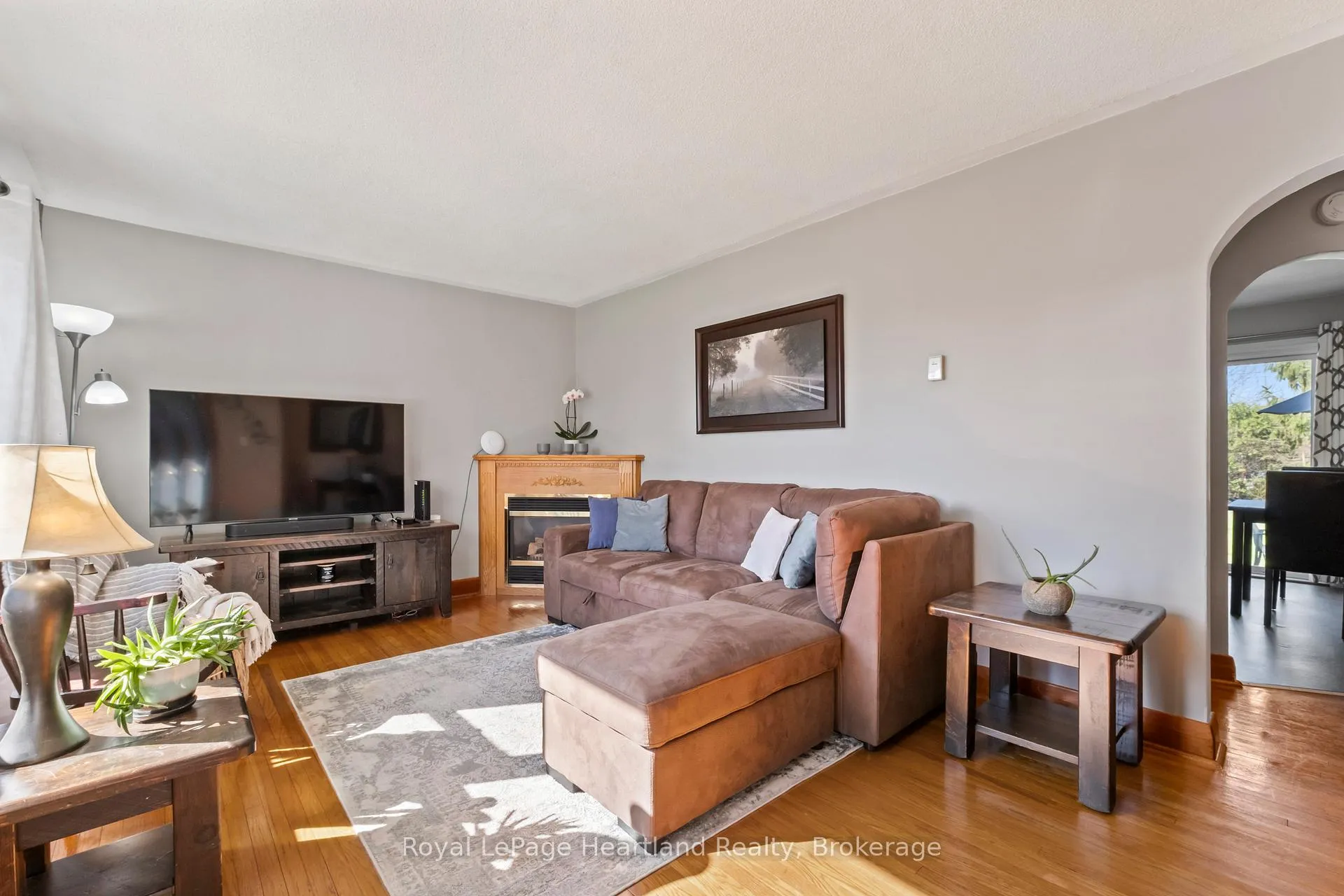 Photo 5 of 117 Andrew Street, South Huron, Exeter — HOMEH