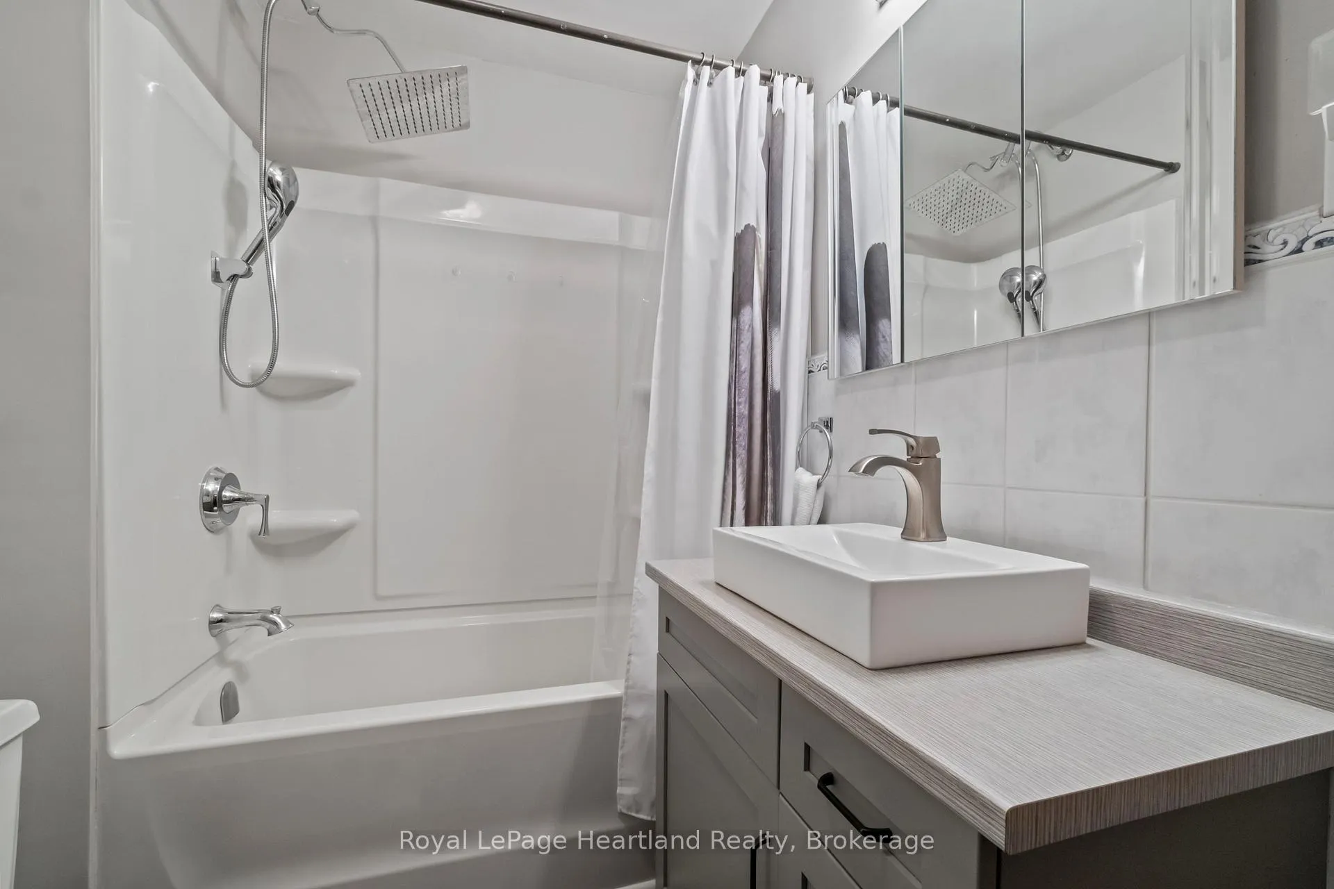 Photo 24 of 117 Andrew Street, South Huron, Exeter — HOMEH