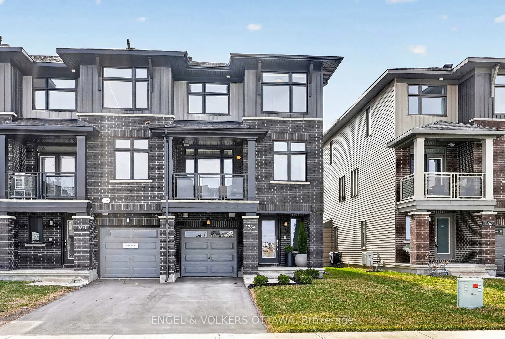 Photo 2 of 1764 Crux Road, Ottawa, Mer Bleue/Bradley Estates/Anderson Park — HOMEH