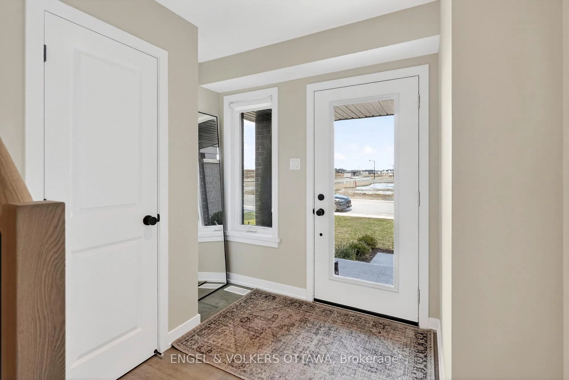 Photo 5 of 1764 Crux Road, Ottawa, Mer Bleue/Bradley Estates/Anderson Park — HOMEH