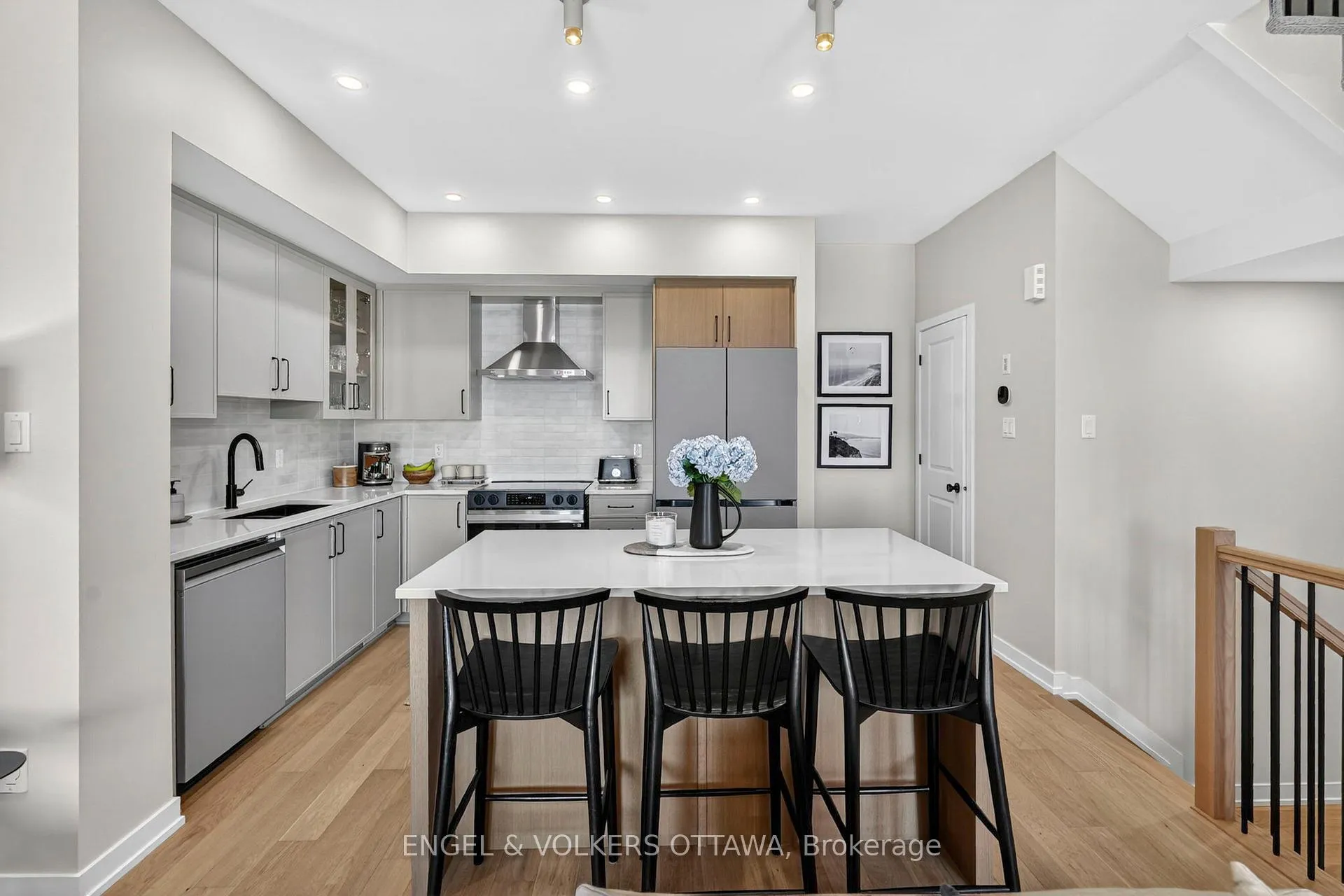 Photo 9 of 1764 Crux Road, Ottawa, Mer Bleue/Bradley Estates/Anderson Park — HOMEH