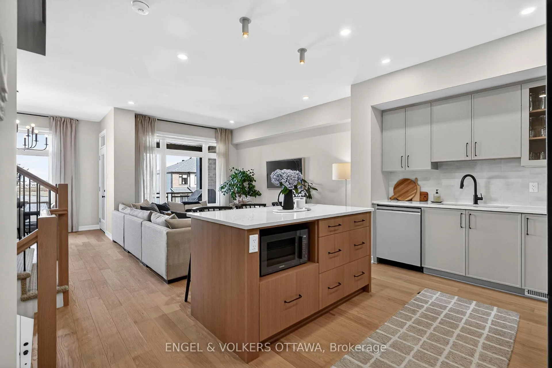Photo 12 of 1764 Crux Road, Ottawa, Mer Bleue/Bradley Estates/Anderson Park — HOMEH
