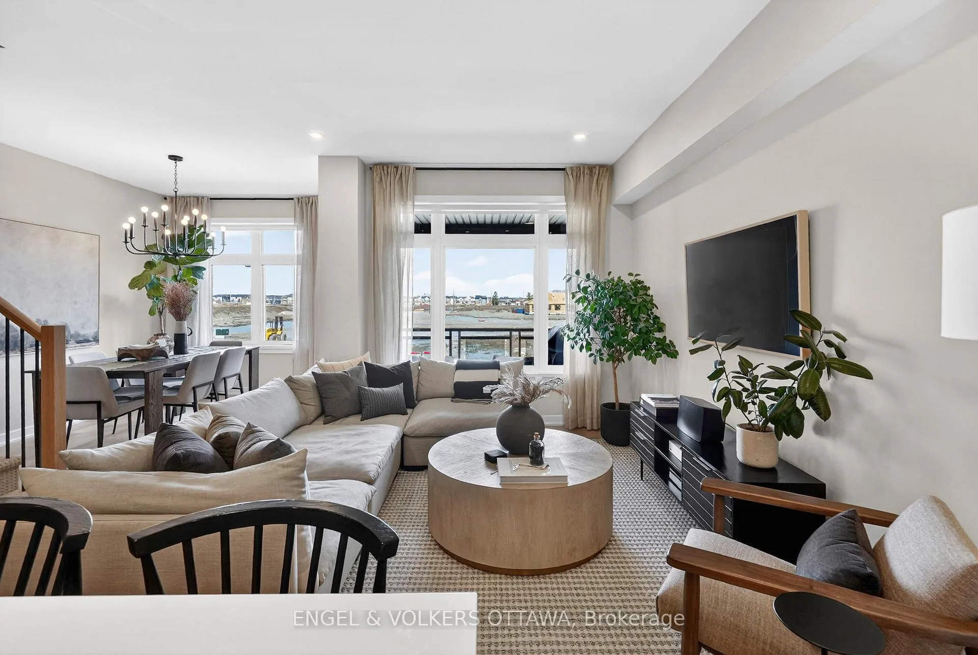 Photo 18 of 1764 Crux Road, Ottawa, Mer Bleue/Bradley Estates/Anderson Park — HOMEH